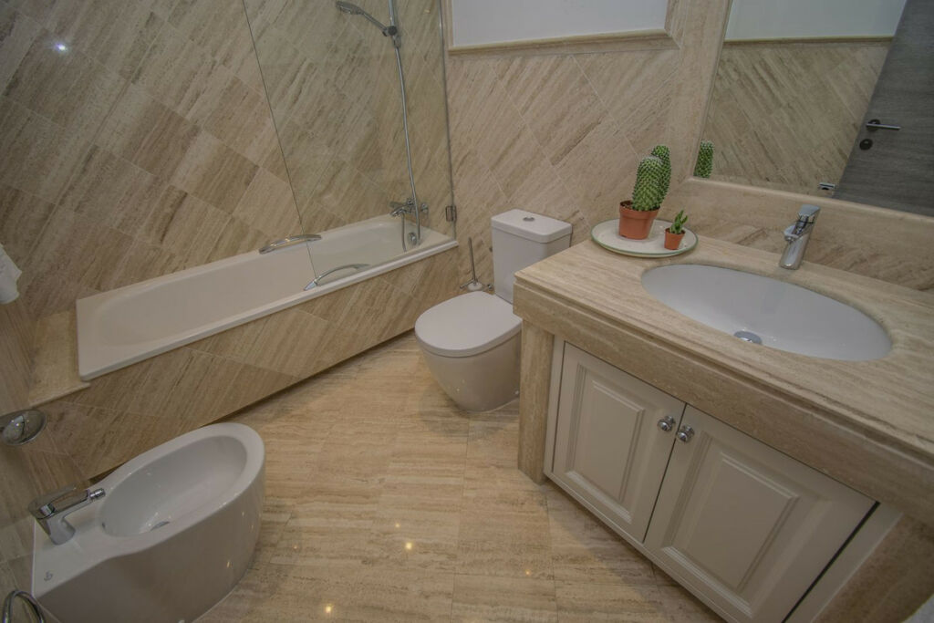 Middle Floor Apartment Sierra Blanca Málaga - image 14