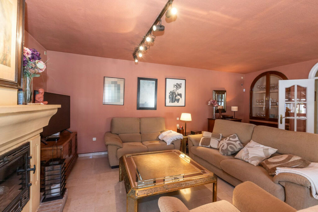 Townhouse Estepona Málaga - image 14