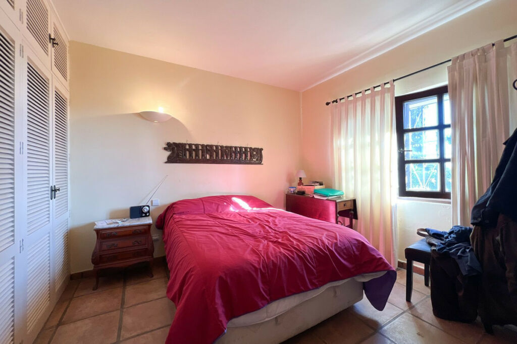 Detached Villa Estepona Málaga - image 15