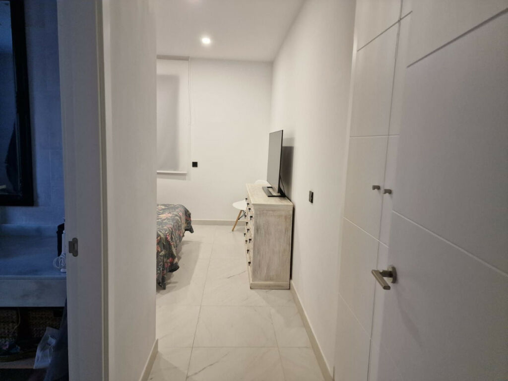 Middle Floor Apartment Estepona Málaga - image 14