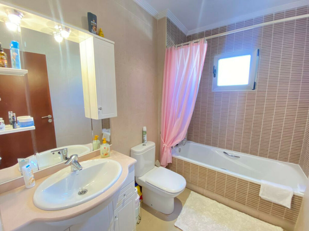 Townhouse Rojales Alicante - image 15