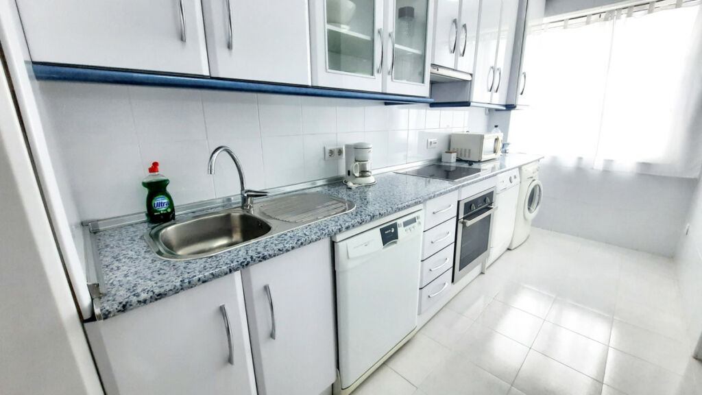 Middle Floor Apartment Fuengirola Málaga - image 15
