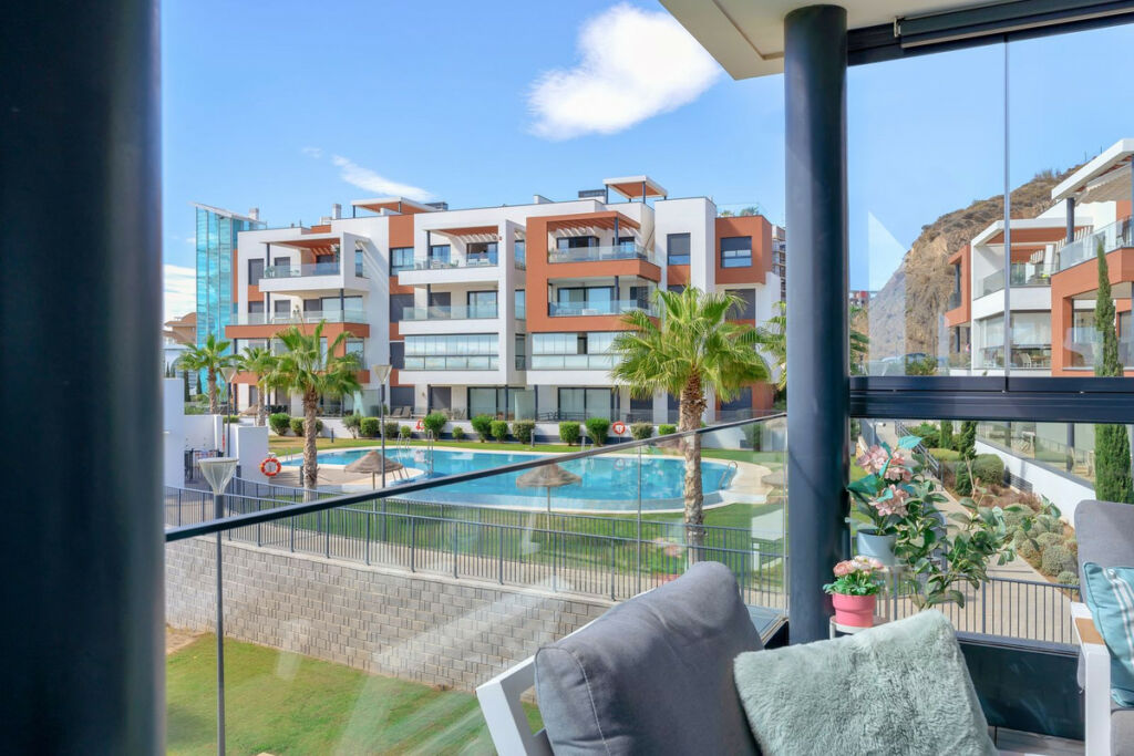 Middle Floor Apartment Fuengirola Málaga - image 15