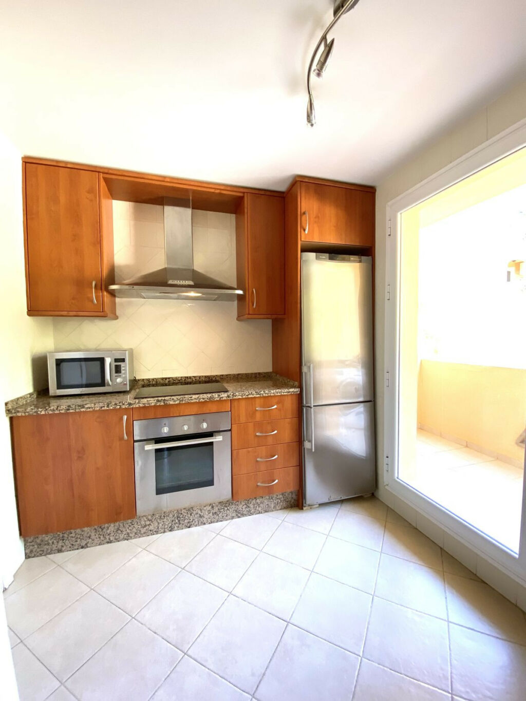 Middle Floor Apartment Elviria Málaga - image 16