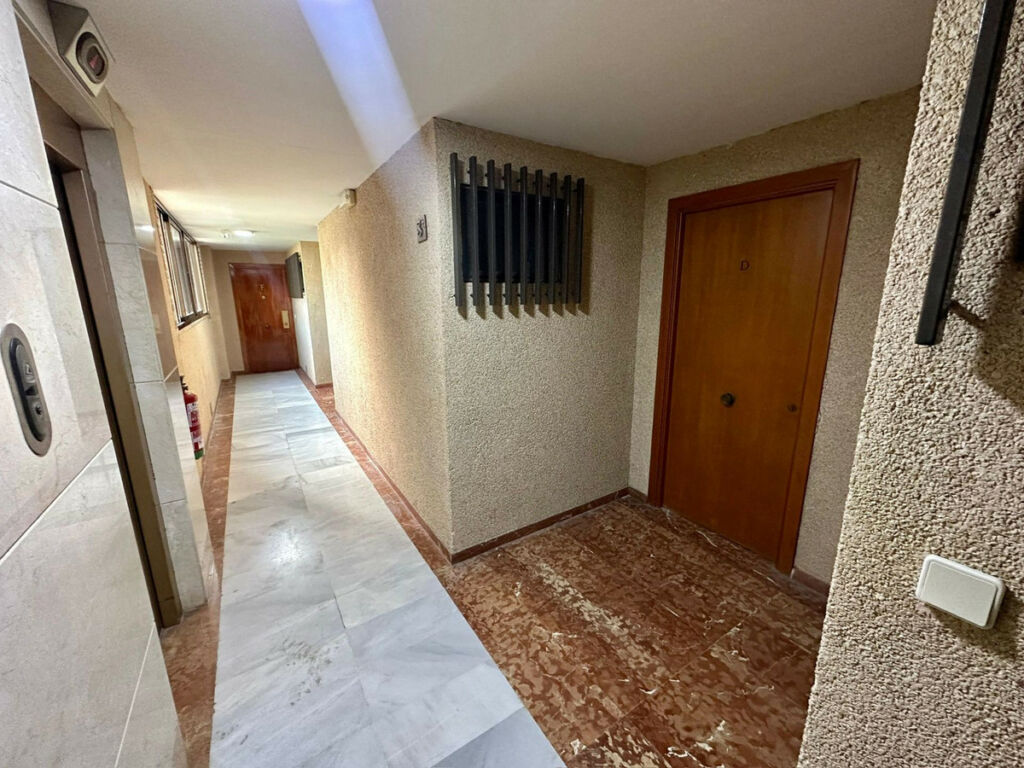 Middle Floor Apartment Benidorm Alicante - image 15