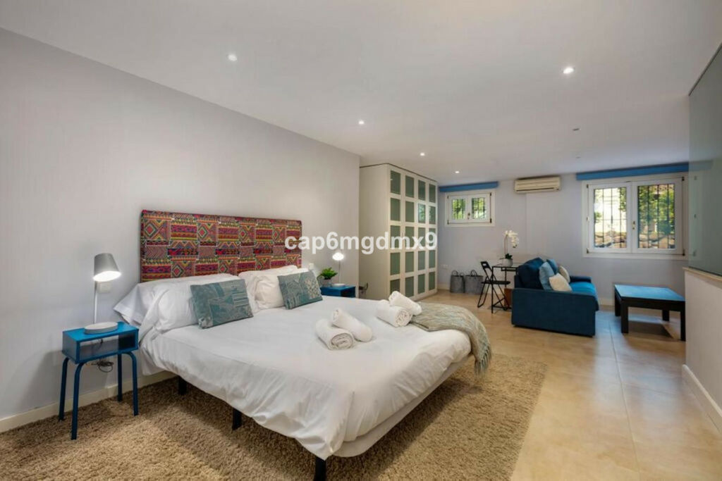 Detached Villa Nueva Andalucía Málaga - image 15