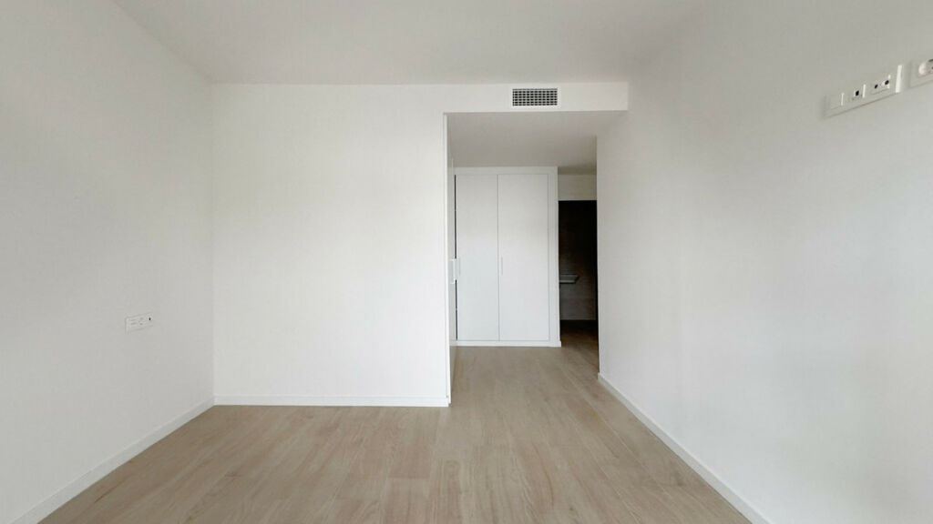 Middle Floor Apartment Nueva Andalucía Málaga - image 15