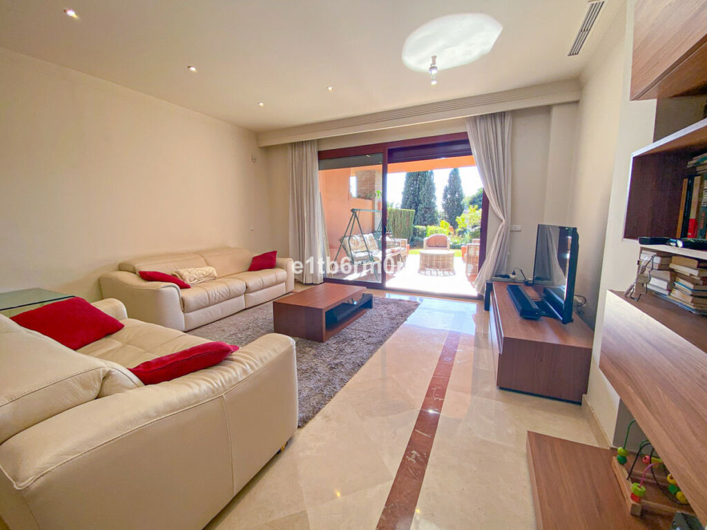 Middle Floor Apartment Bahía de Marbella Málaga - image 15