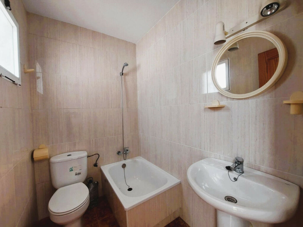 Townhouse Los Altos Alicante - image 17