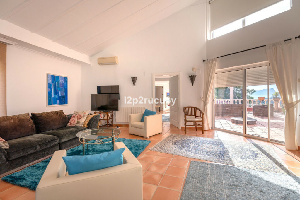 Detached Villa Moraira Alicante - image 14