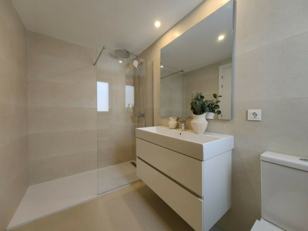 Ground Floor Apartment Estepona Málaga - image 15