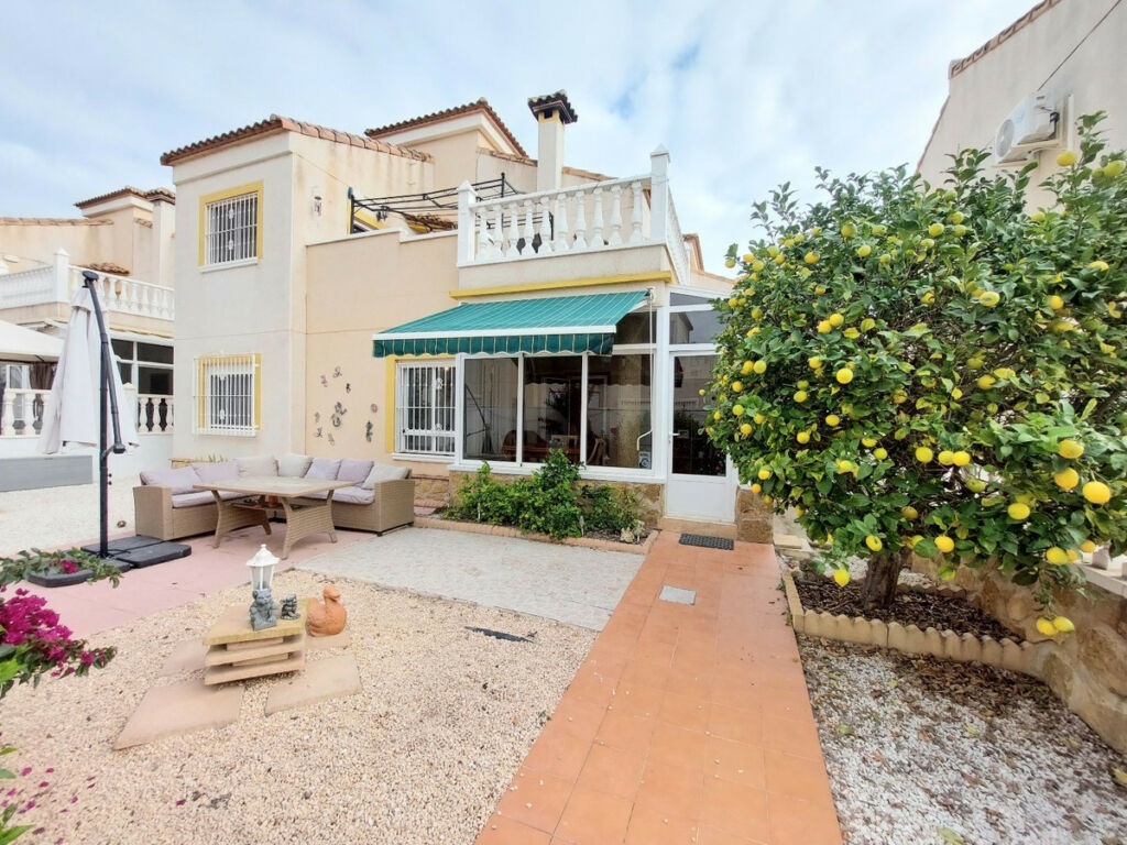 Detached Villa San Miguel de Salinas Alicante - image 15