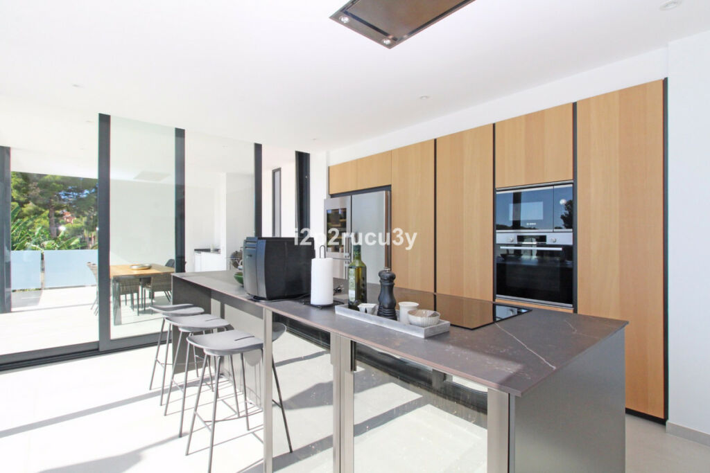 Detached Villa Moraira Alicante - image 15