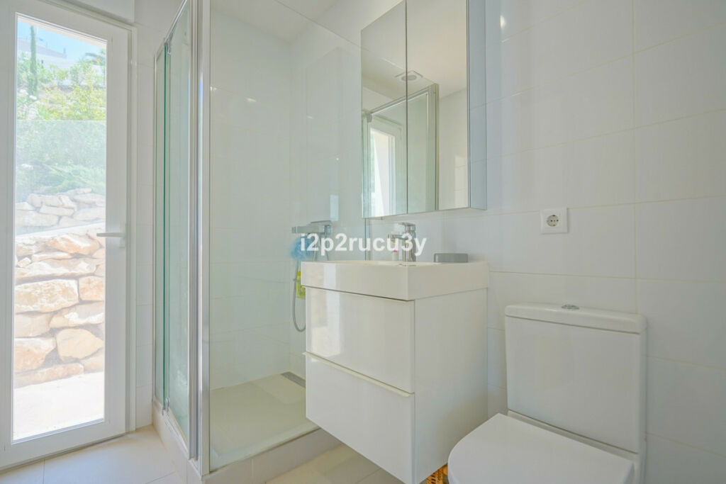 Detached Villa Cumbre del Sol Alicante - image 15
