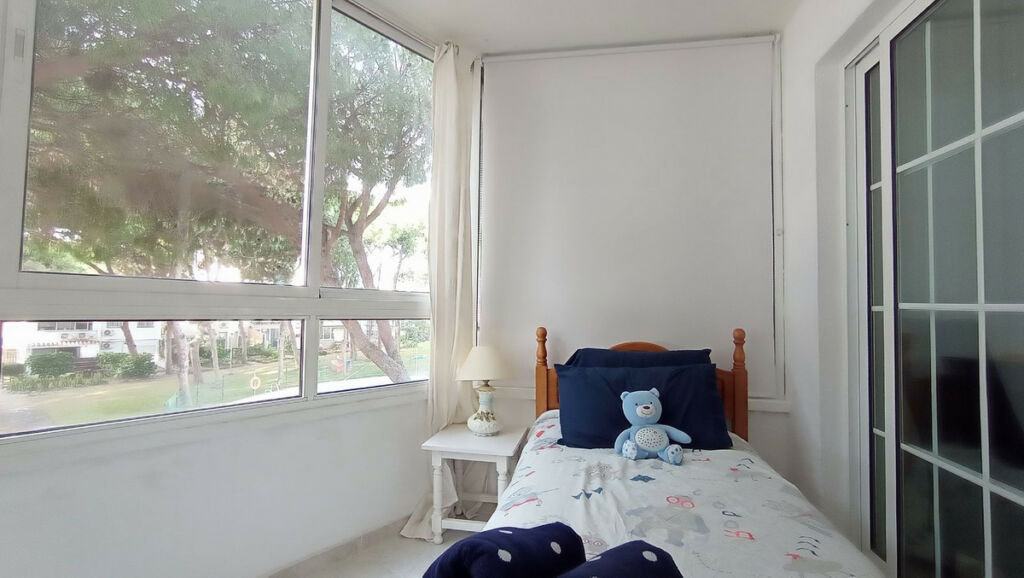 Middle Floor Apartment Calahonda Málaga - image 15