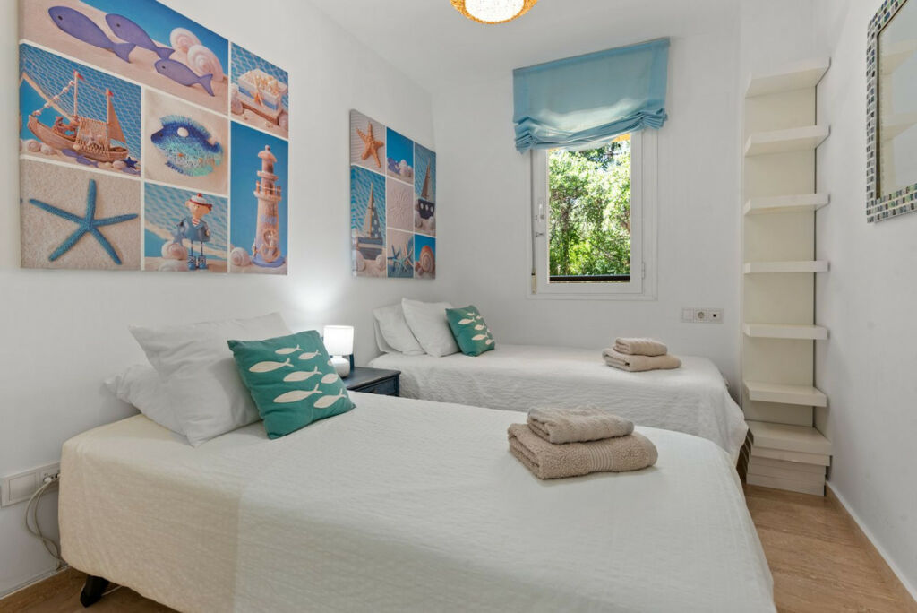 Middle Floor Apartment Las Chapas Málaga - image 15