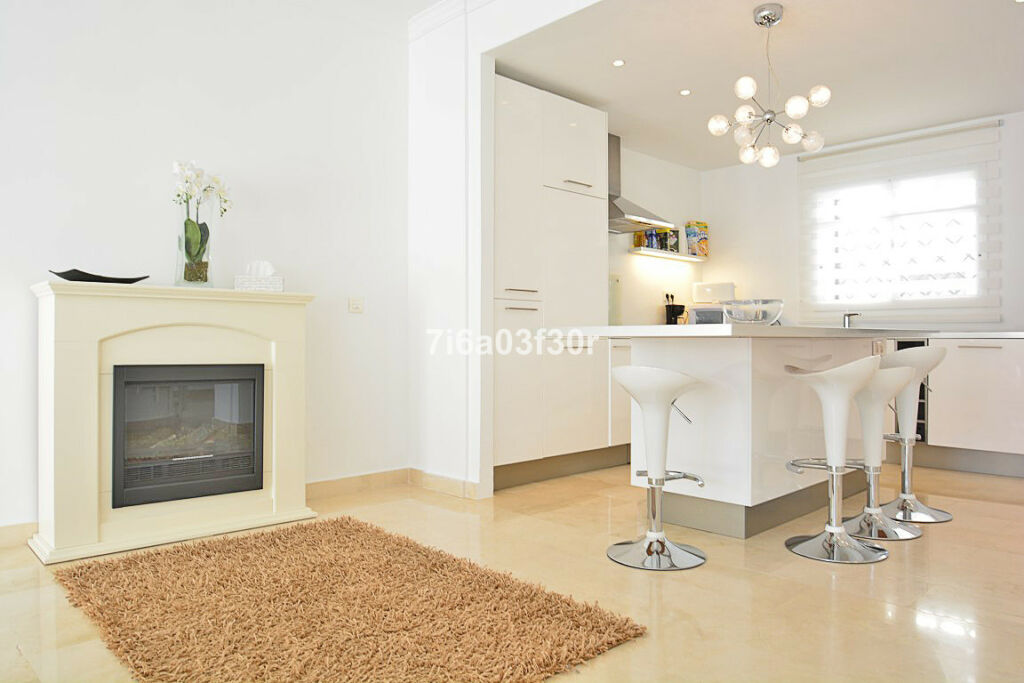 Penthouse Aloha Málaga - image 15
