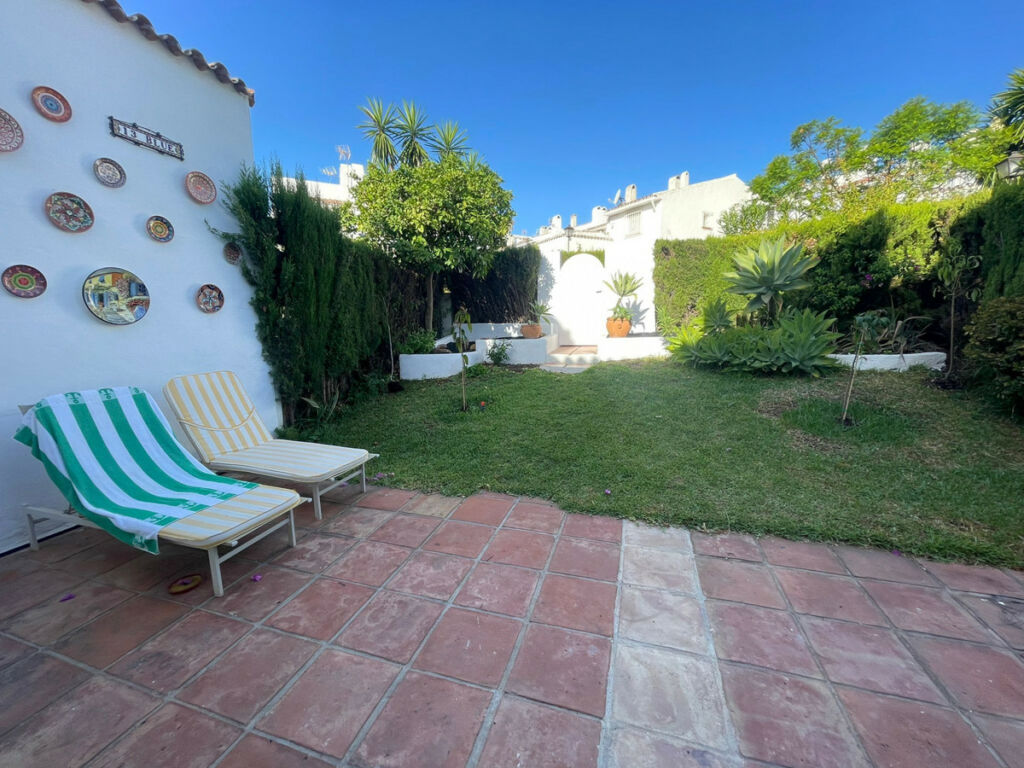 Townhouse Estepona Málaga - image 16