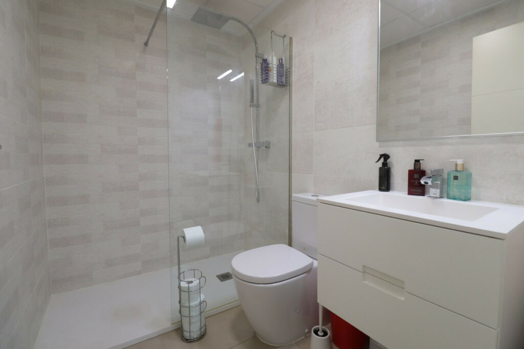 Ground Floor Apartment Los Montesinos Alicante - image 16