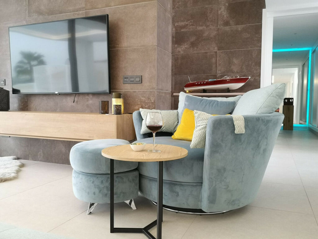 Detached Villa Estepona Málaga - image 16
