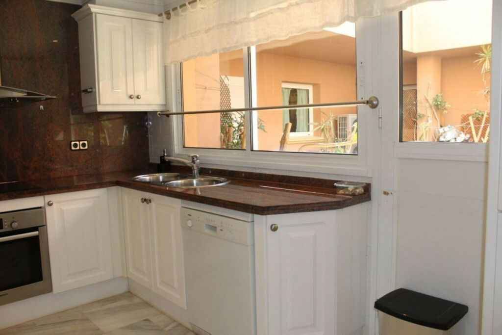 Penthouse Nueva Andalucía Málaga - image 16