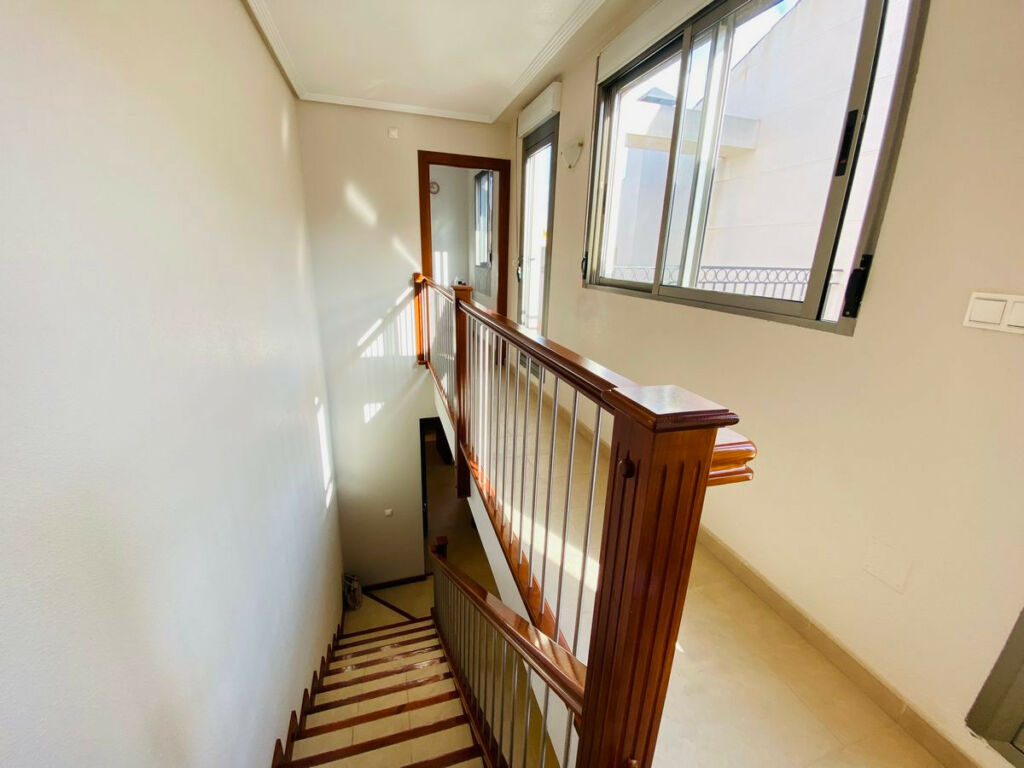 Townhouse Rojales Alicante - image 16