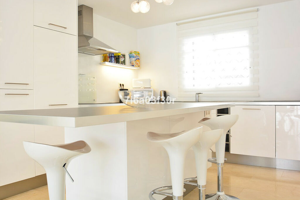 Penthouse Aloha Málaga - image 16