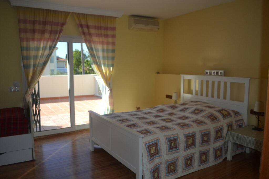 Detached Villa Alhaurín de la Torre Málaga - image 16
