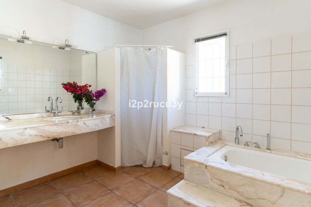 Detached Villa Moraira Alicante - image 16