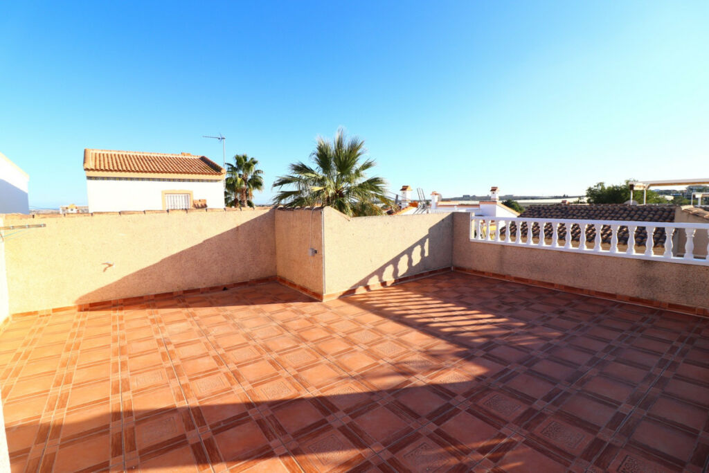 Detached Villa Montemar Alicante - image 16