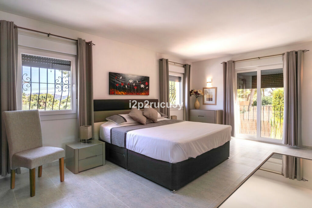 Detached Villa Moraira Alicante - image 16