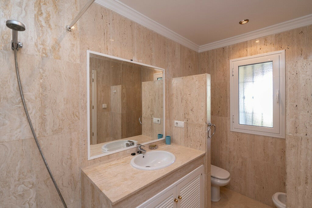Ground Floor Apartment Elviria Málaga - image 16
