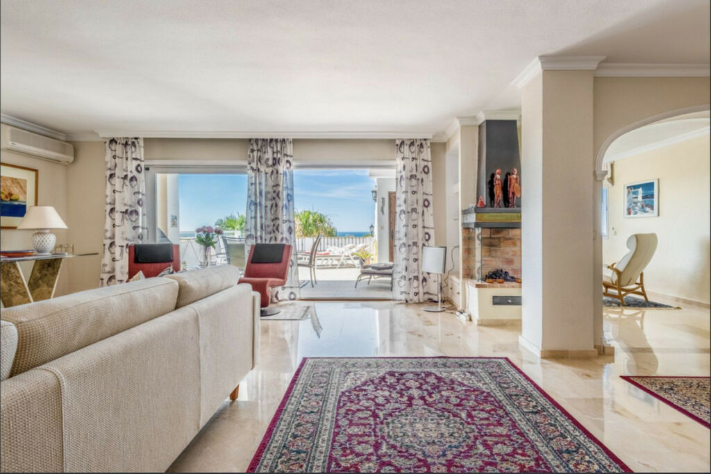 Middle Floor Apartment Atalaya Málaga - image 16