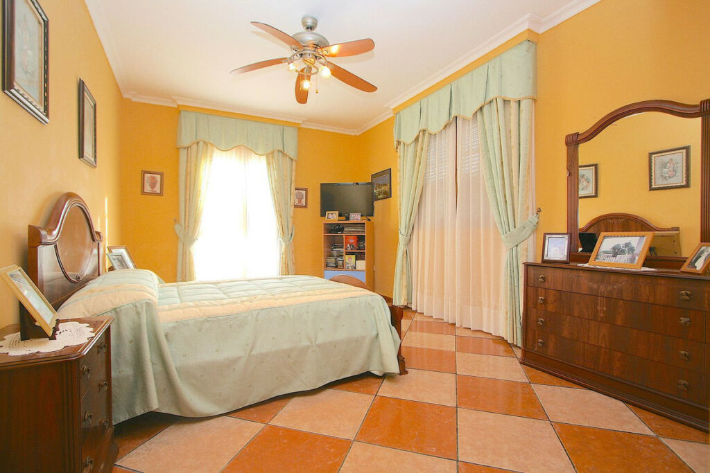 Detached Villa Alhaurín el Grande Málaga - image 10