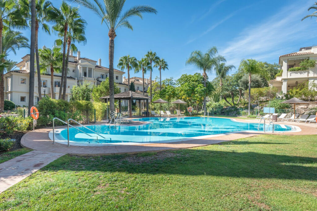 Penthouse Duplex Nueva Andalucía Málaga - image 16