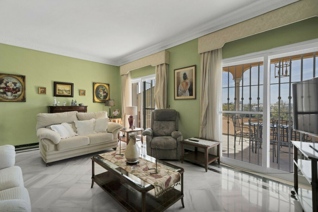 Detached Villa San Pedro de Alcántara Málaga - image 16