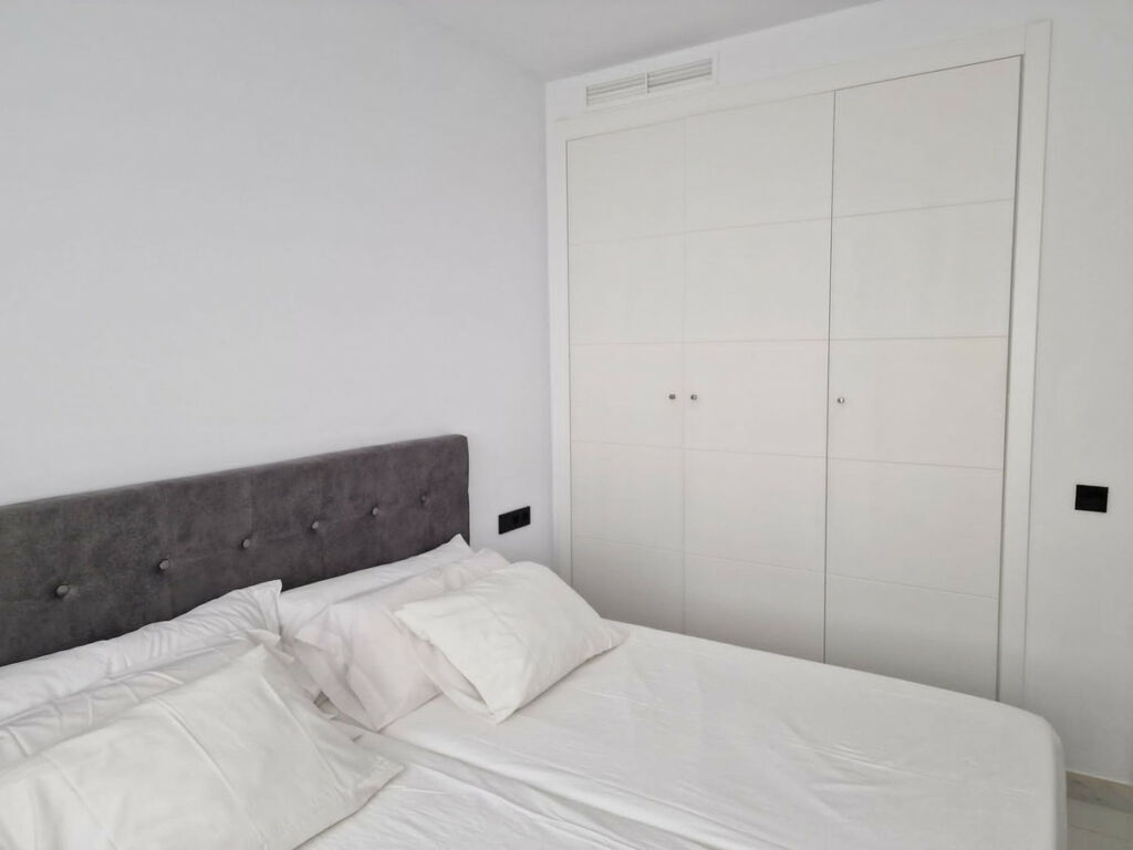 Middle Floor Apartment Estepona Málaga - image 16