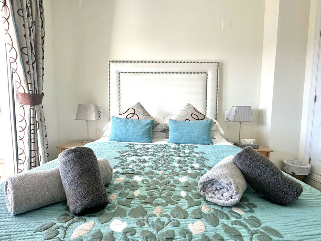 Middle Floor Apartment Calahonda Málaga - image 18
