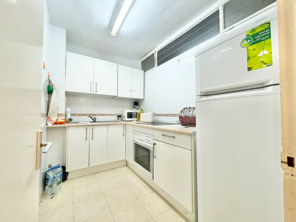 Middle Floor Apartment Fuengirola Málaga - image 17