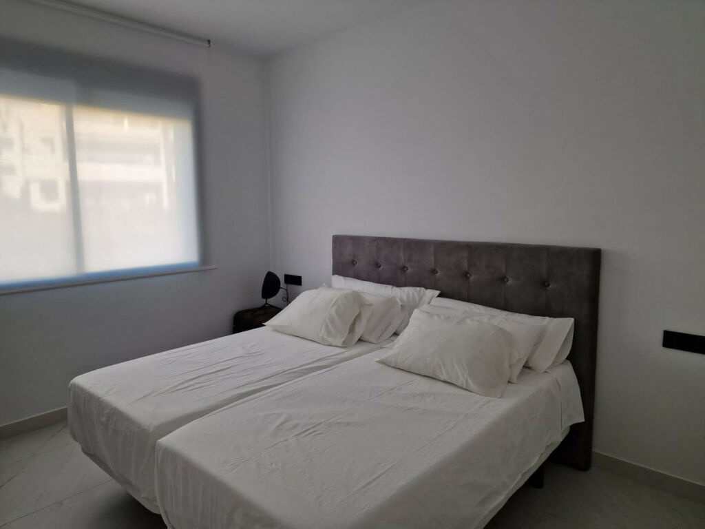 Middle Floor Apartment Estepona Málaga - image 17