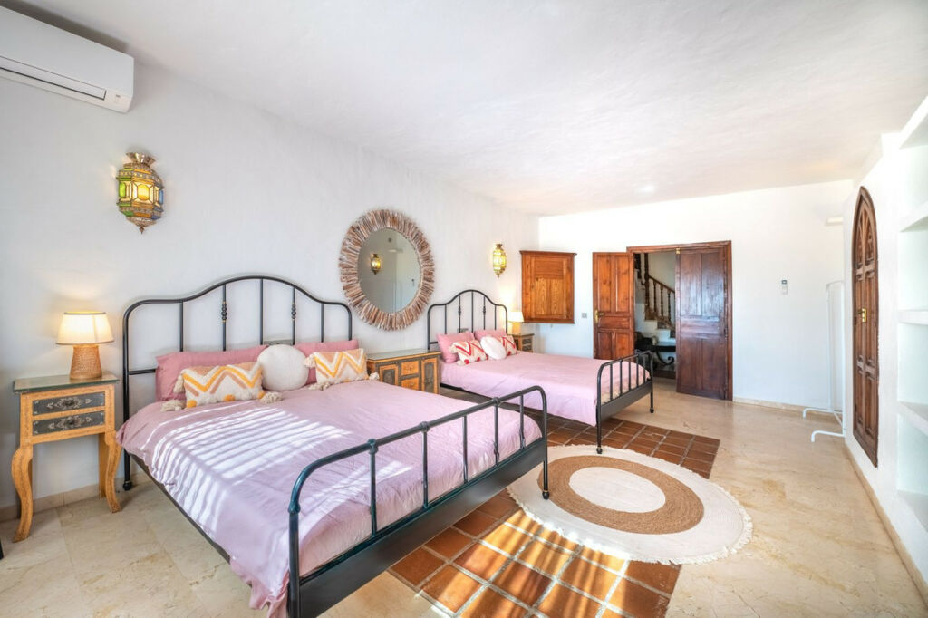 Detached Villa Valtocado Málaga - image 17
