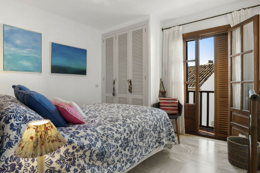 Townhouse Estepona Málaga - image 17
