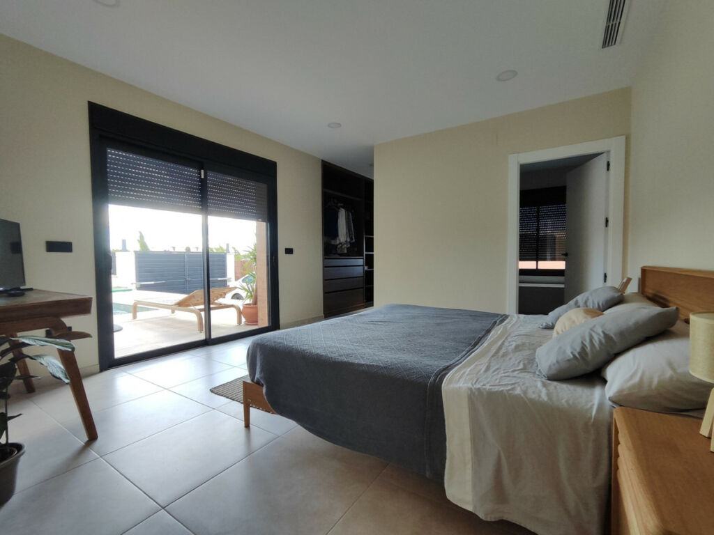 Detached Villa Aspe Alicante - image 17