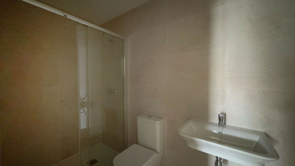 Middle Floor Apartment Nueva Andalucía Málaga - image 17
