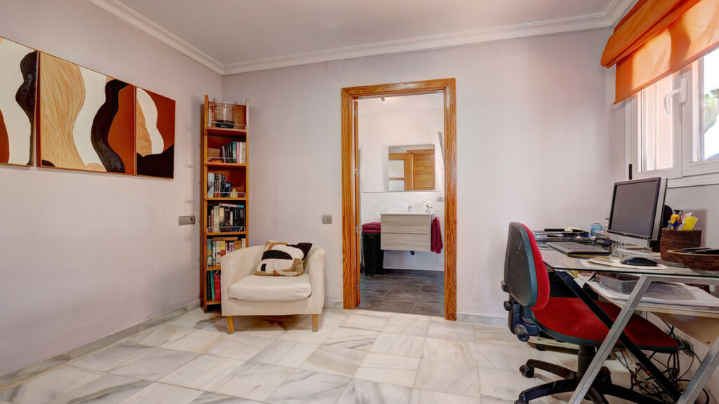 Townhouse Manilva Málaga - image 18