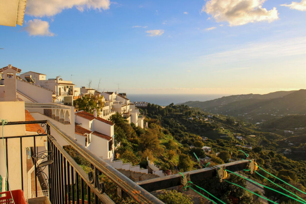 Top Floor Apartment Frigiliana Málaga - image 17