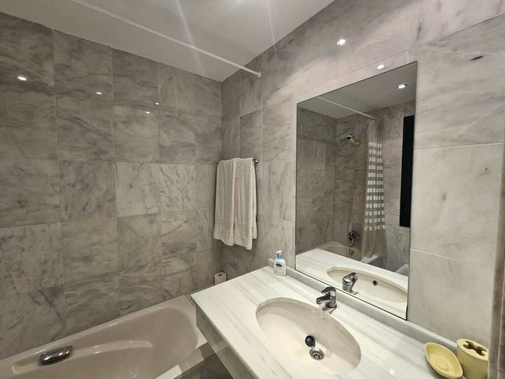 Middle Floor Apartment Riviera del Sol Málaga - image 18