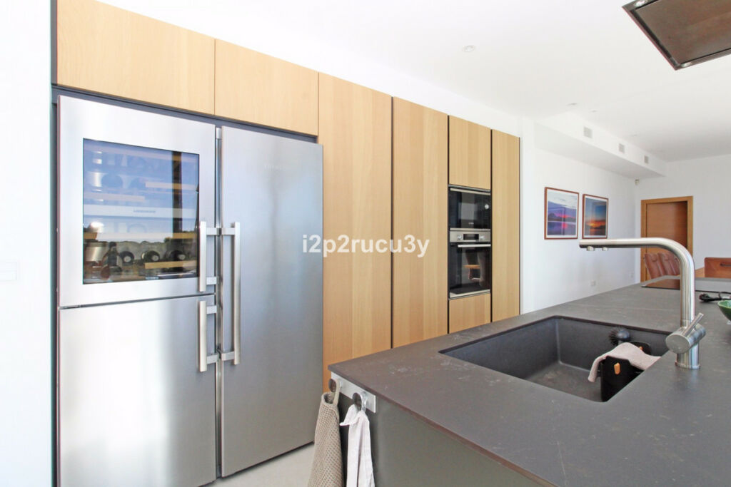 Detached Villa Moraira Alicante - image 17
