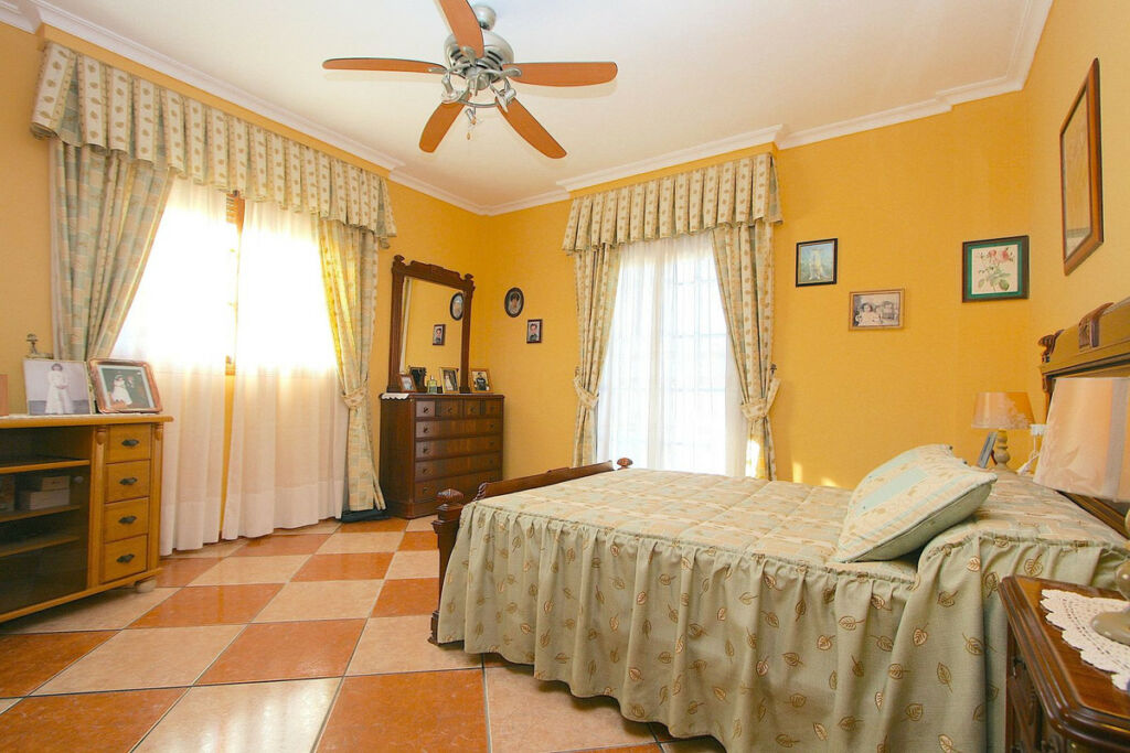 Detached Villa Alhaurín el Grande Málaga - image 11