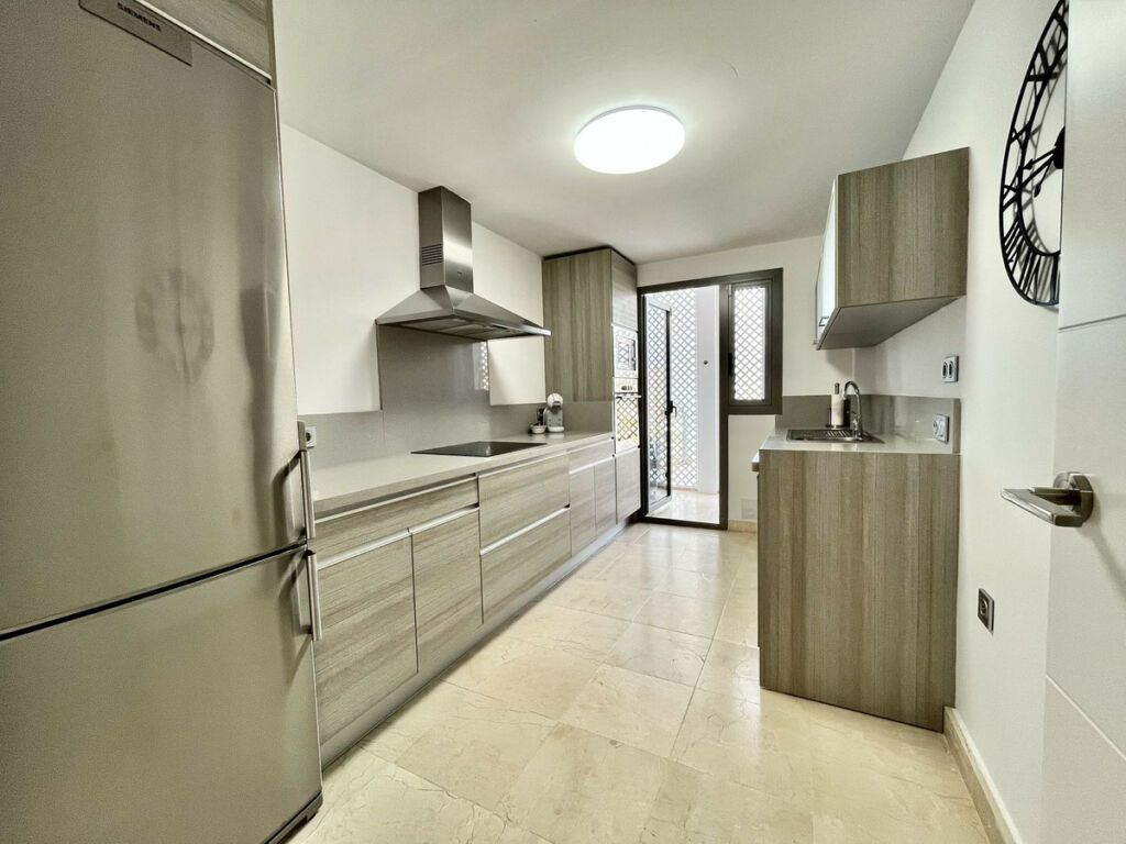 Middle Floor Apartment Los Flamingos Málaga - image 17